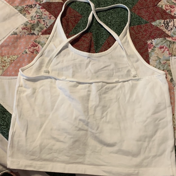 straps that can cross over - Picture 2 of 2